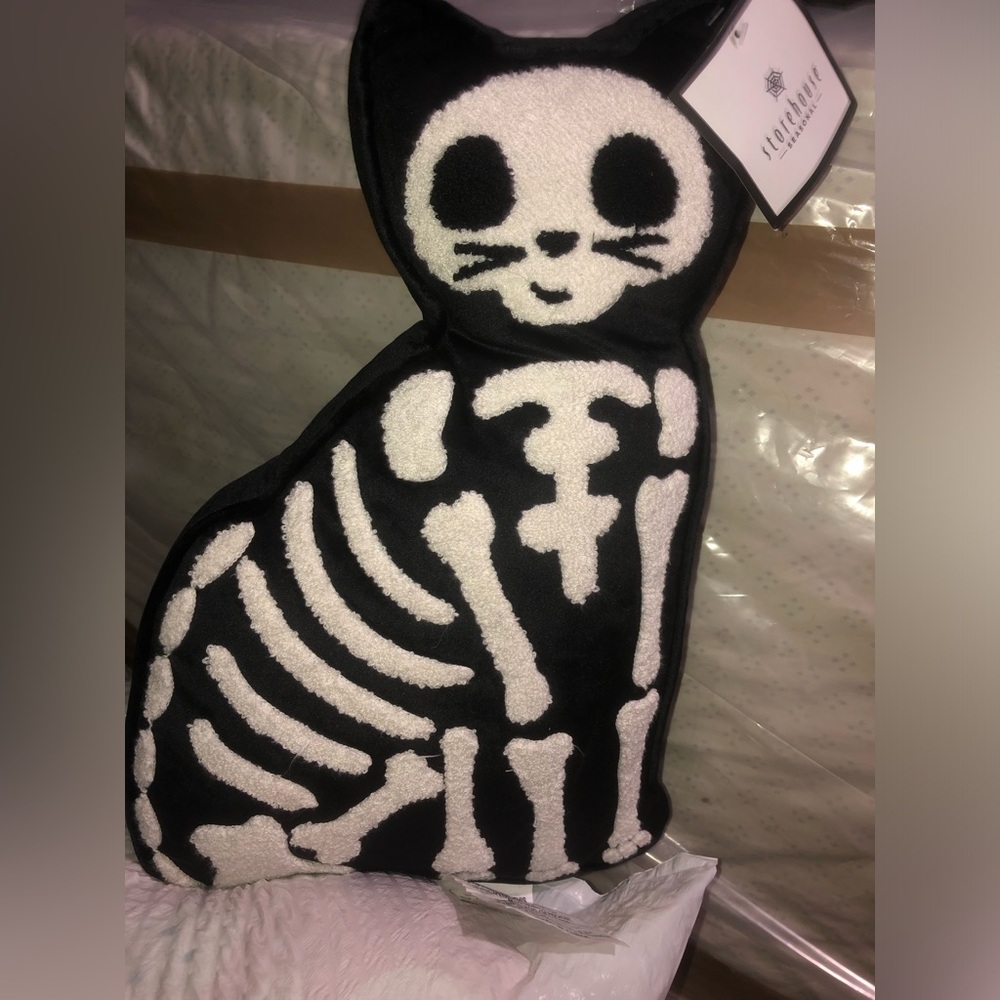 🖤 Halloween Skeleton Cat Plush Pillow - Black and White